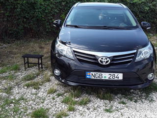 Toyota Avensis foto 6