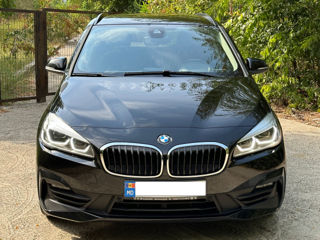 BMW 2 Series Active Tourer foto 2