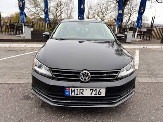 Volkswagen Jetta foto 2