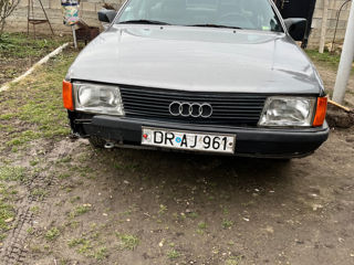 Audi 100