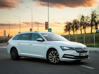 Skoda Superb foto 2