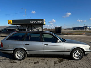 BMW 5 Series foto 6