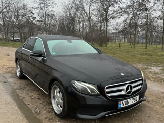 Mercedes E-Class foto 2