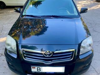 Toyota Avensis foto 3