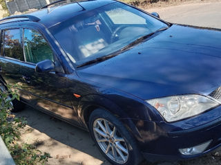 Ford Mondeo foto 2