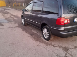 Volkswagen Sharan foto 9