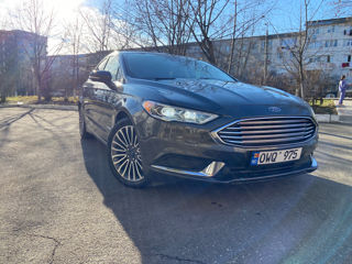 Ford Fusion foto 2