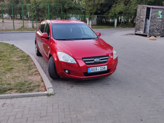 KIA Ceed foto 1