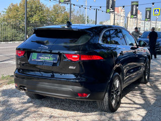 Jaguar F-PACE foto 8