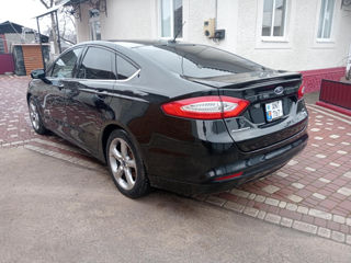 Ford Fusion foto 3