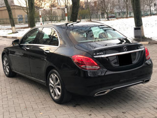 Mercedes C-Class foto 3