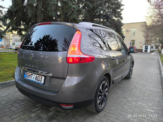 Renault Grand Scenic foto 6