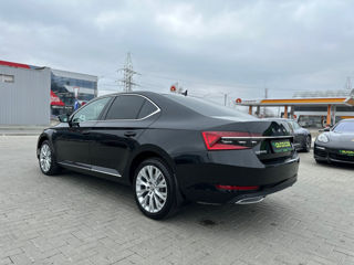 Skoda Superb foto 5