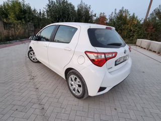 Toyota Yaris foto 4