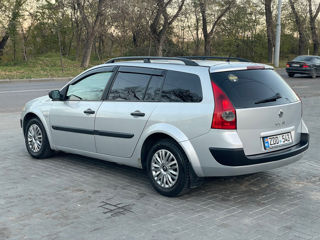 Renault Megane foto 2