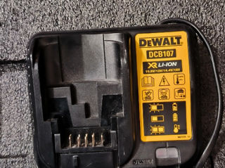 DeWalt Lazer nou +detector + baterie de rezerva foto 6