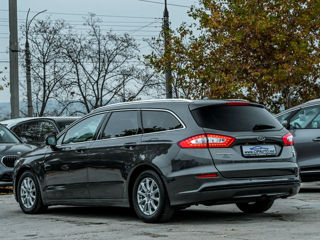 Ford Mondeo foto 5