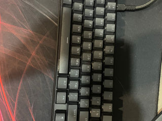 And HyperX Alloy Core 65% foto 2