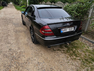 Mercedes E-Class foto 2