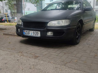 Opel Omega foto 4