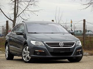 Volkswagen Passat CC foto 1