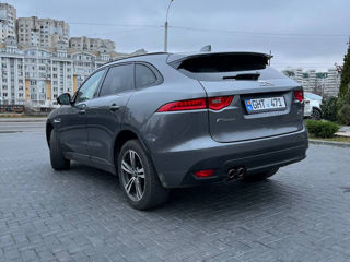 Jaguar F-PACE foto 2