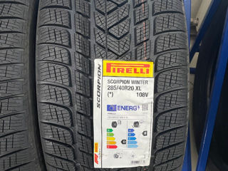 255/45R20-285/40R20 Pirelli SW (*). BMW 7/G70