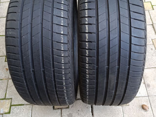 245 40 19, 2022 Bridgestone vara 90%