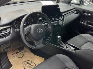 Toyota C-HR foto 7