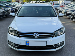 Volkswagen Passat foto 2