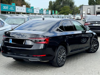 Skoda Superb foto 3