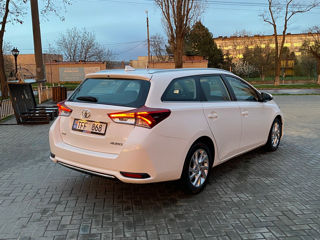 Toyota Auris foto 3