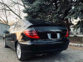 Mercedes C-Class Coupe foto 3