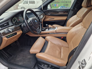 BMW 7 Series foto 7