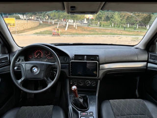 BMW 5 Series foto 5