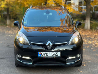 Renault Grand Scenic foto 2