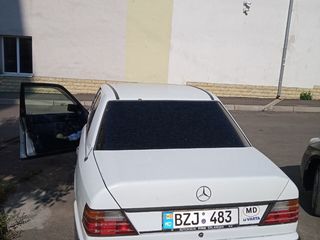 Mercedes Series (W124) foto 6