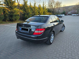 Mercedes C-Class foto 4