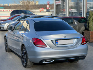 Mercedes C-Class foto 3