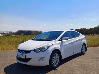 Hyundai Elantra foto 6