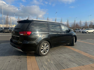 KIA Carnival foto 3