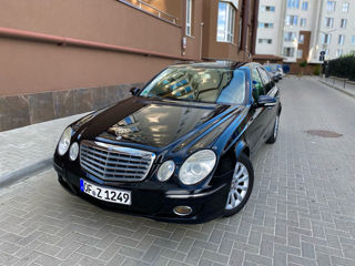 Mercedes E-Class foto 1