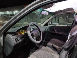 Mazda 323 foto 8