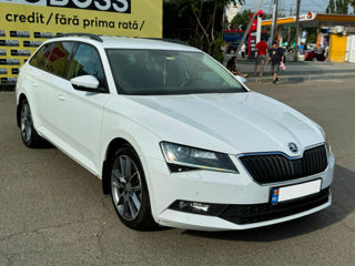 Skoda Superb foto 3