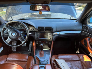 BMW 5 Series foto 8