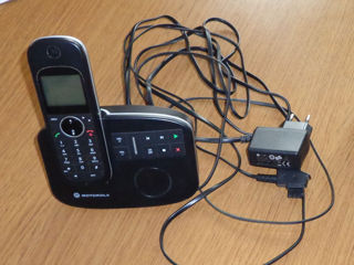 Беспроводной стационарный телефон - Motorola радиотелефон DECT с автоответчиком