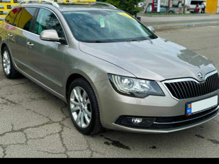 Skoda Superb foto 3