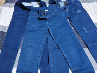 Jeans. Stare perfecta 9-10 ani