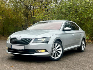 Skoda Superb foto 2