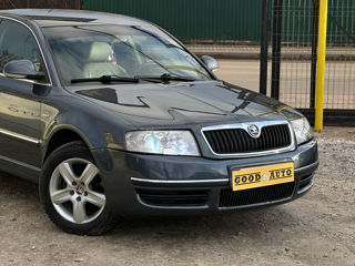 Skoda Superb foto 2